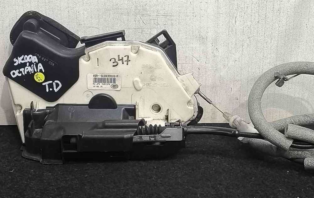 Fechadura / Fecho Porta Trás Direito 5E0839016 - SKODA OCTAVIA III