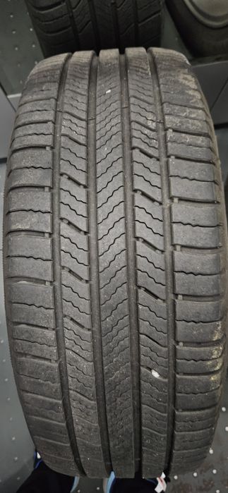 Шини  Michelin defender 2 205 55 16 всесезонні як нові