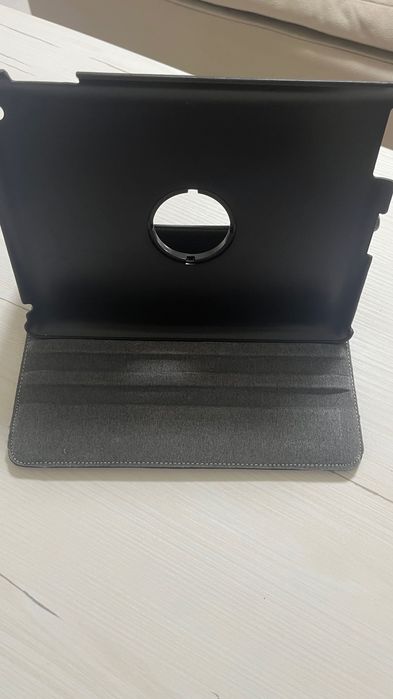Capa Tablet Preta – com suporte integrado