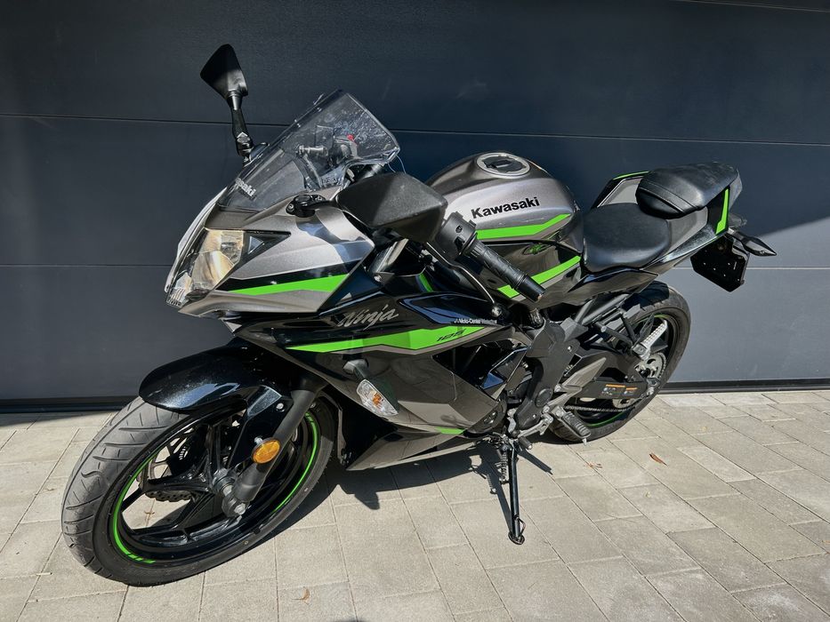 Kawasaki NINJA 125 rok 2025 przebieg 3473km kat. A, B
