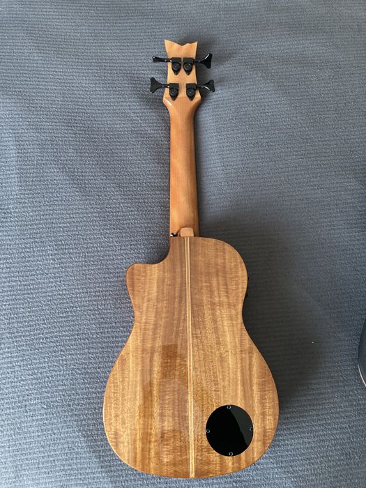 Ukulele basowe Ortega Caiman-BS-GB/ ZAMIANA