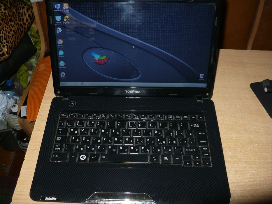 TOSHIBA Satellite