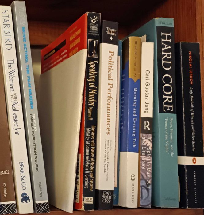 Livros em inglês teatro e outros temas