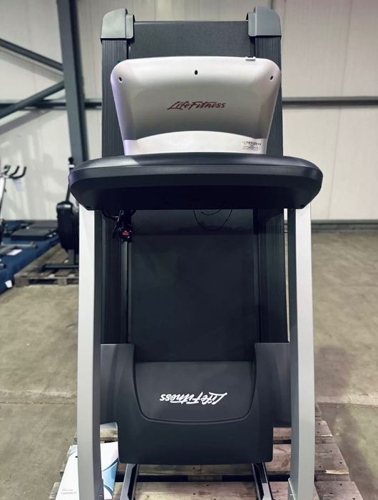 Бігова доріжка Life Fitness F3 / Track Connect