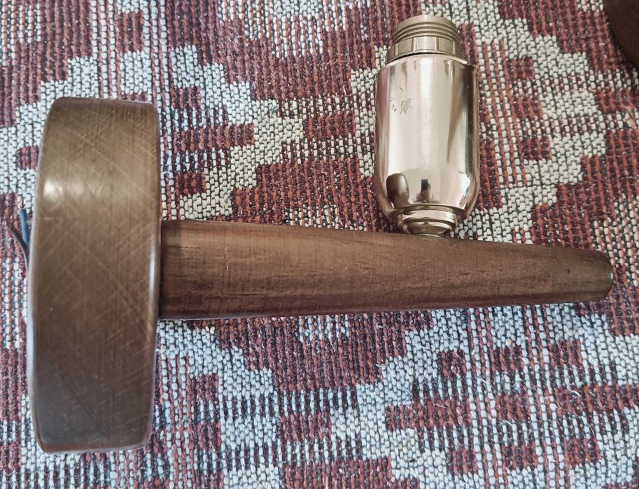 Candeeiros de parede em madeira