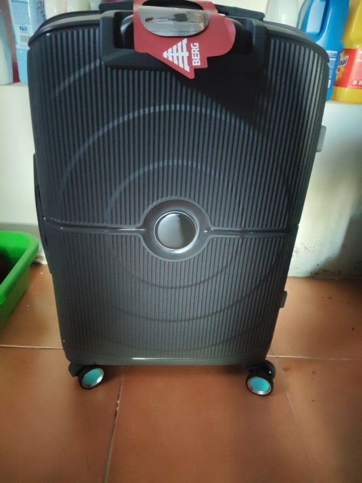 Mala de viagem cinza escuro nova, por estrear.r