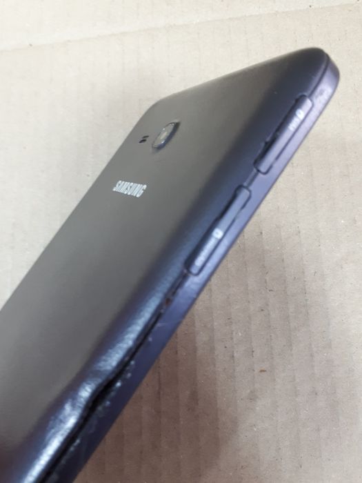 Планшет Samsung Galaxy Tab 3 (Sm-T116).  7 дюймов"