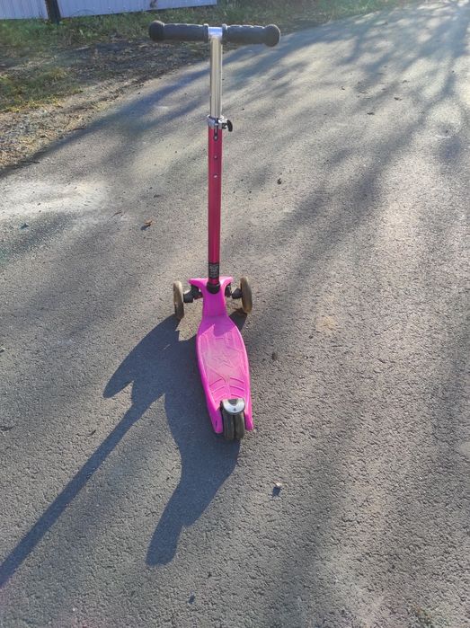 Продам самокат для дівчинки