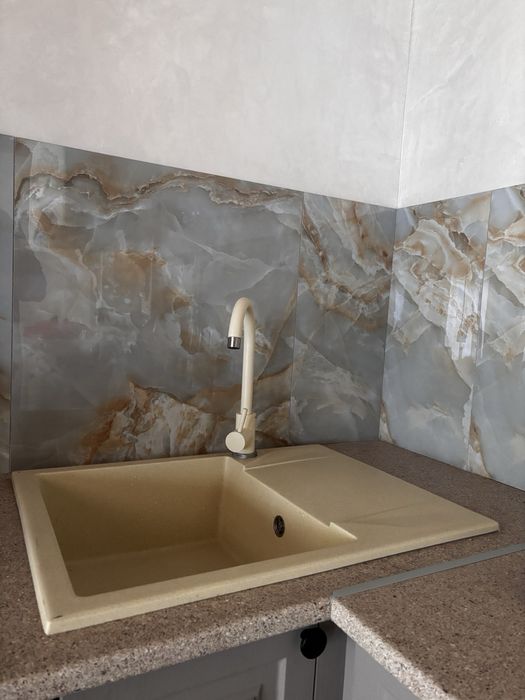 Апартаменти / житло подобово * complex 88* 2хв. пішки від Жайворонку