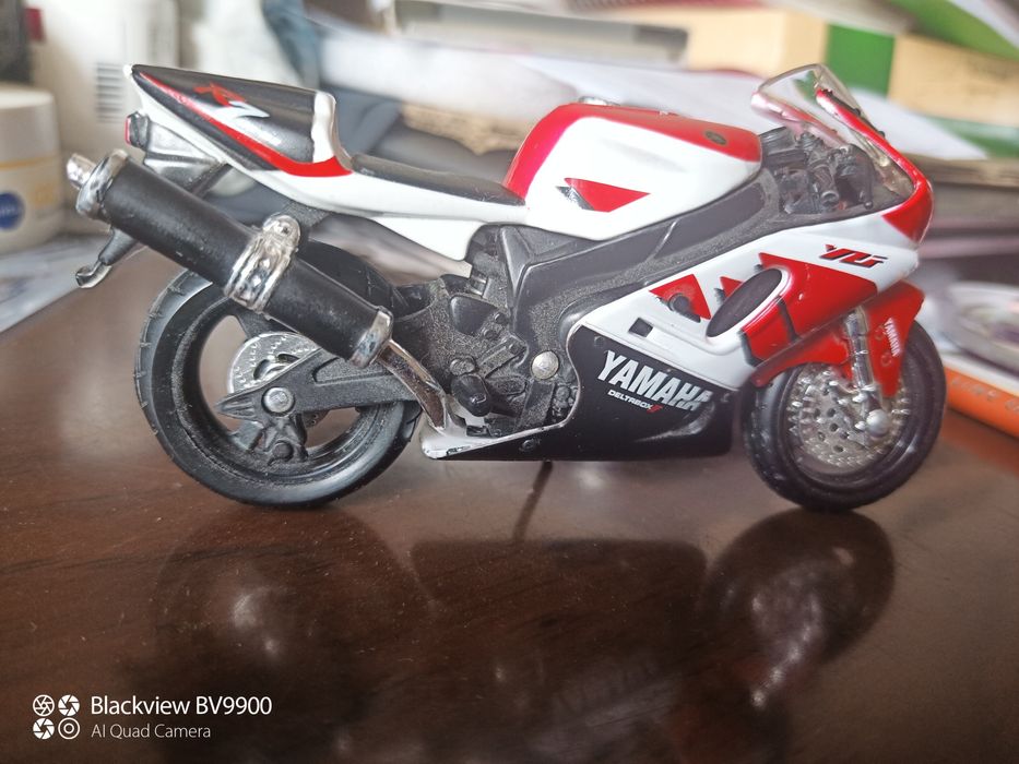 Модель мотоцикла Ямаха burago