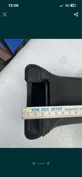 Thule WingBar Edge 958x na relingi Audi A4 B8