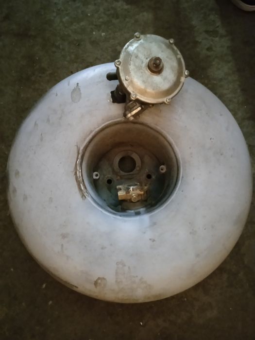 Газовый баллон для автомобиля