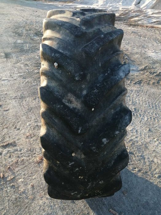 Pneu trator firestone 16.9 R30