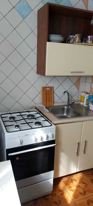 Посуточно 3 ком метро Левада! 900 грн