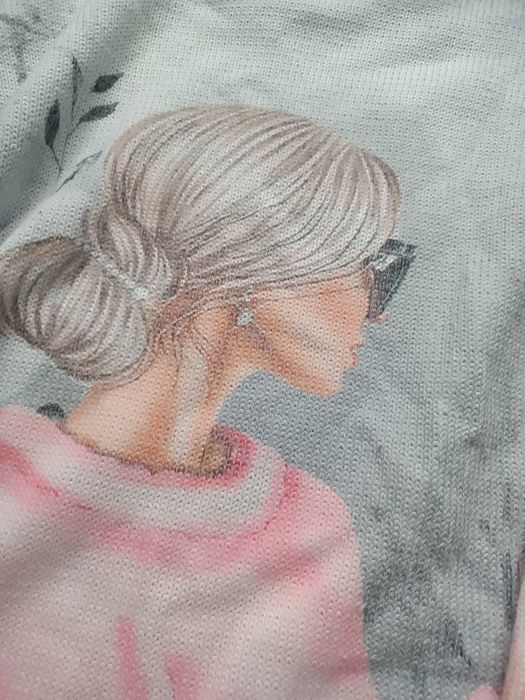 Przepiękny sweter damski M