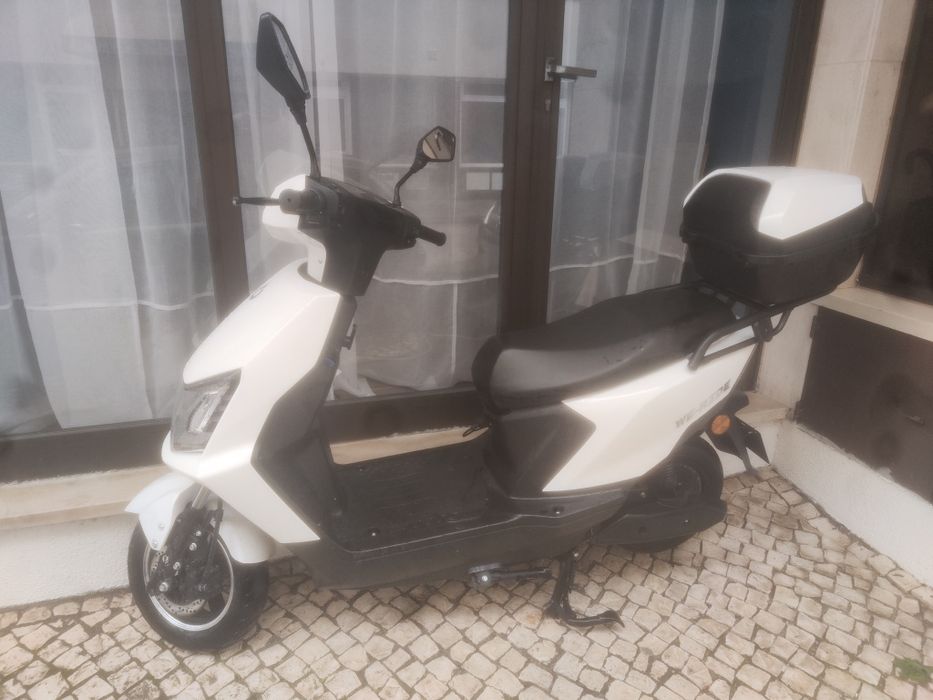 Mota elétrica 5 meses de uso bem conservada