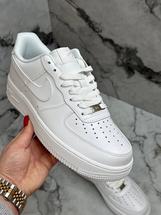 Знижка! Кросівки Nike Air Force 1 Classic White Low Найк Форси Білі Шкіра