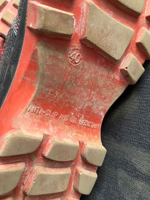 Buty męskie 40 długość wkładki 26 cm stan dobry