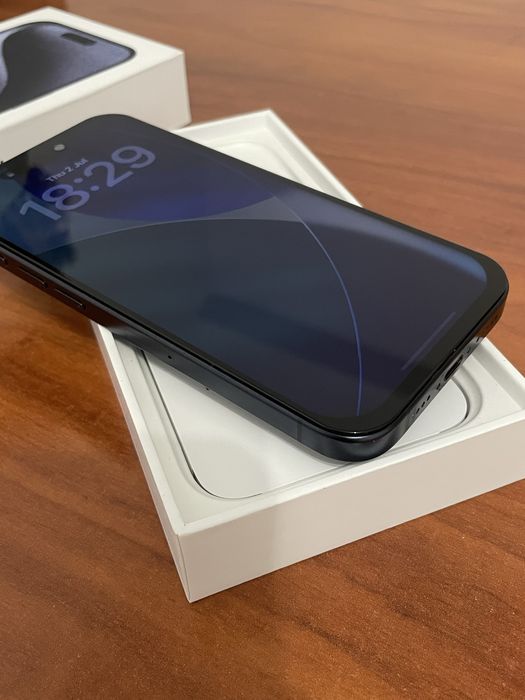 iPhone 15 Pro 128 GB , bateria 97%