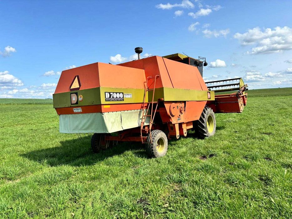 Dronningborg D7000 (Bizon Z056, Class, New Holland, Massey Ferguson)