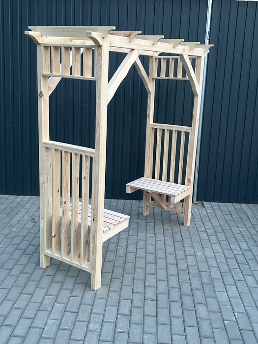 Pergola z ławeczkami
