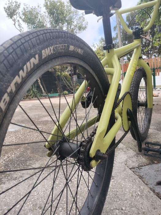 Bicicleta BMX verde