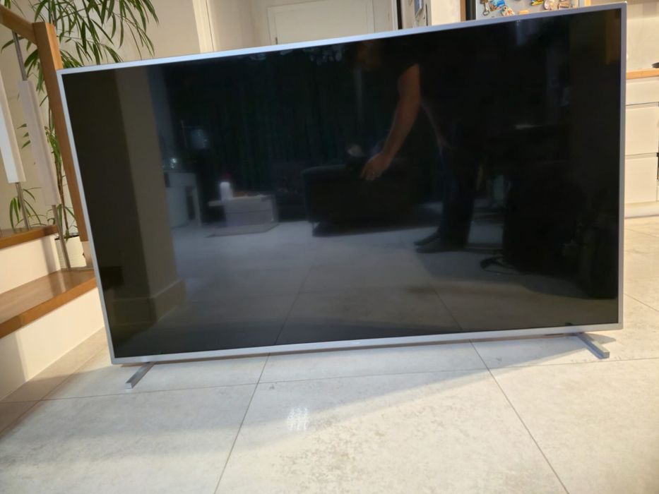 Telewizor Philips 65 uszkodzony