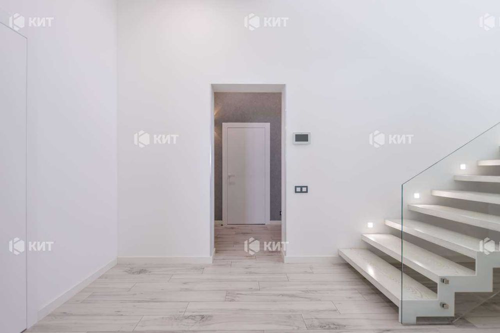 Будинок 310 м2, 9 соток, Центр ( Защитников Украины, Киевская) 124895