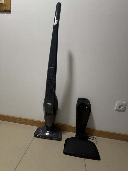 Aspirador Vertical Eletrolux