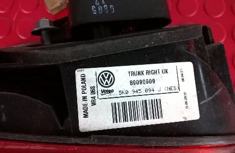 Farolim da Mala Direito 5K0945094J - VW GOLF VI