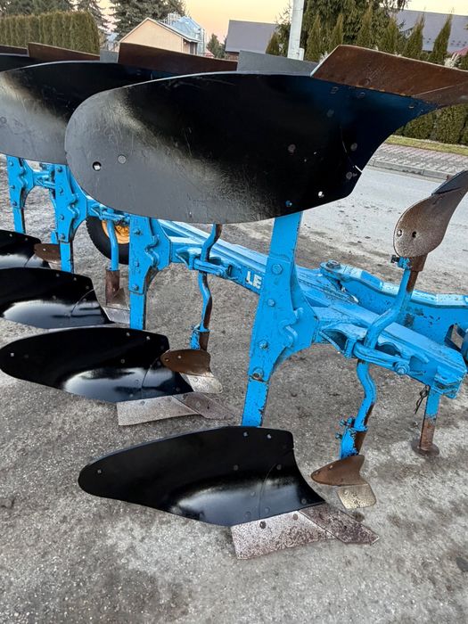 W ofercie Pług Lemken Opal 120 sprowadzony z Niemiec