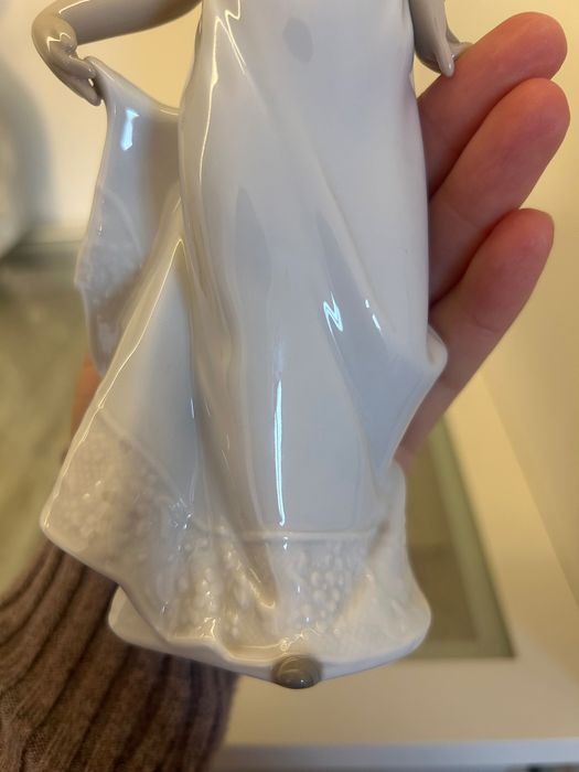 Nao by Lladró - Pretty (1110)