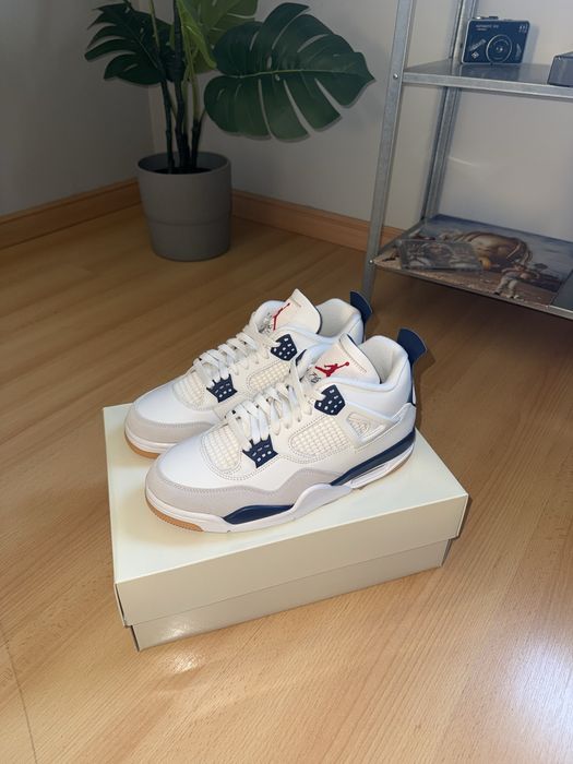 Air Jordan 4 SB Navy