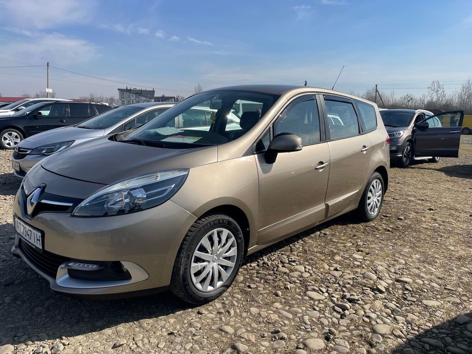 Рено грант сценік