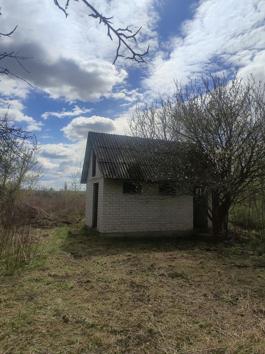 Продам дачу з будівлями