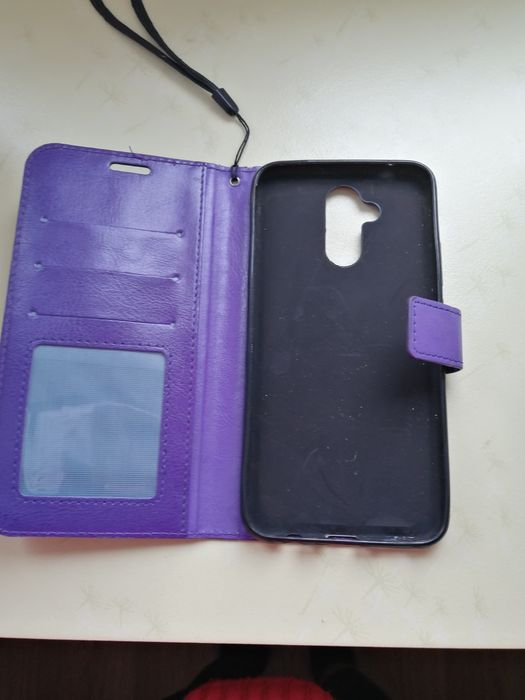 Etiu Huawei mate 20 lite