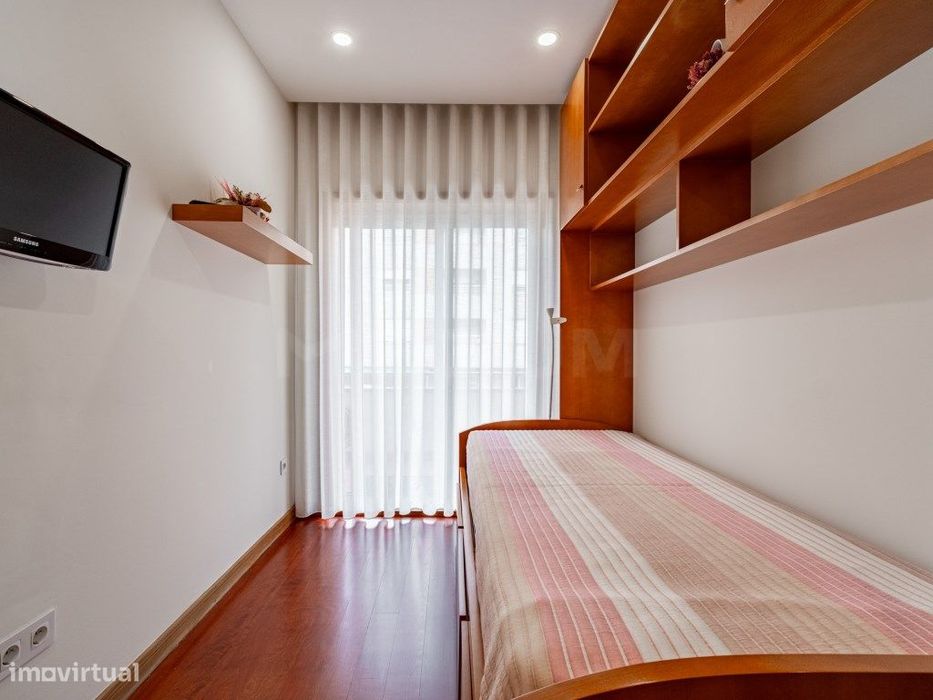 Apartamento T1+1 em Alfena