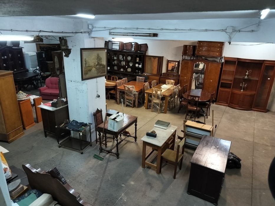 Fecho de Estabelecimento de Móveis -  Venda de Recheio Completo