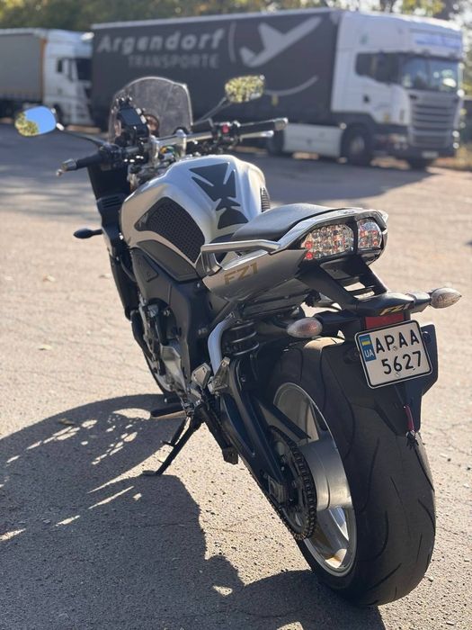 Продам Yamaha Fazer FZ1