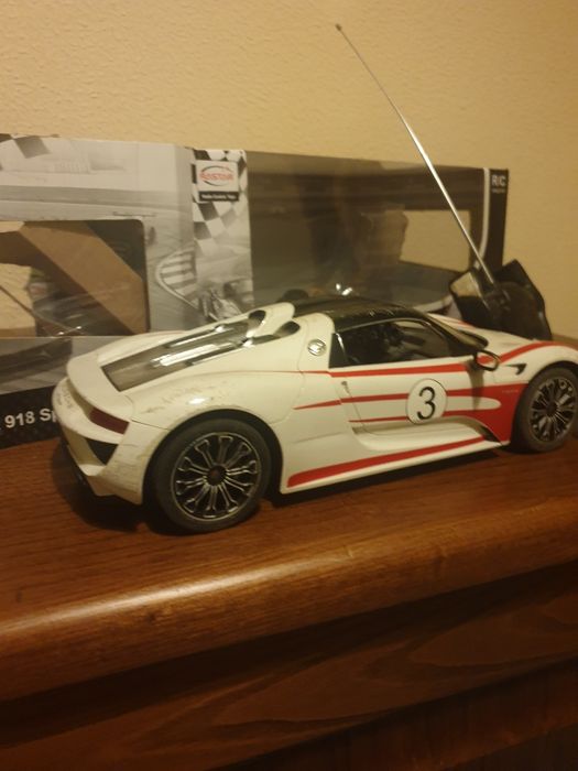 Carro Rastar Porsche 918 Spyder licenciado / Weissach com controle
