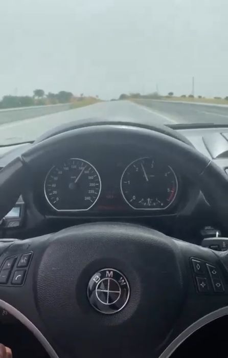 BMW 118d 2.0 Diesel 143cv – 2008 – 220.000 km – Para Reparar