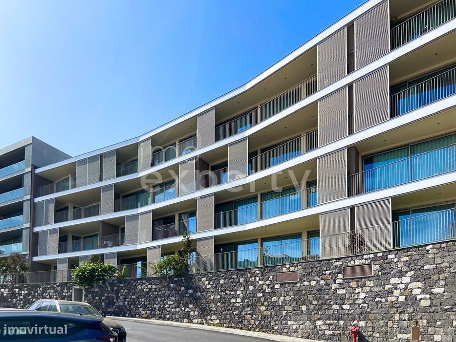 Apartamento T2 | Edifício Lourencinha II | Câmara De Lobos