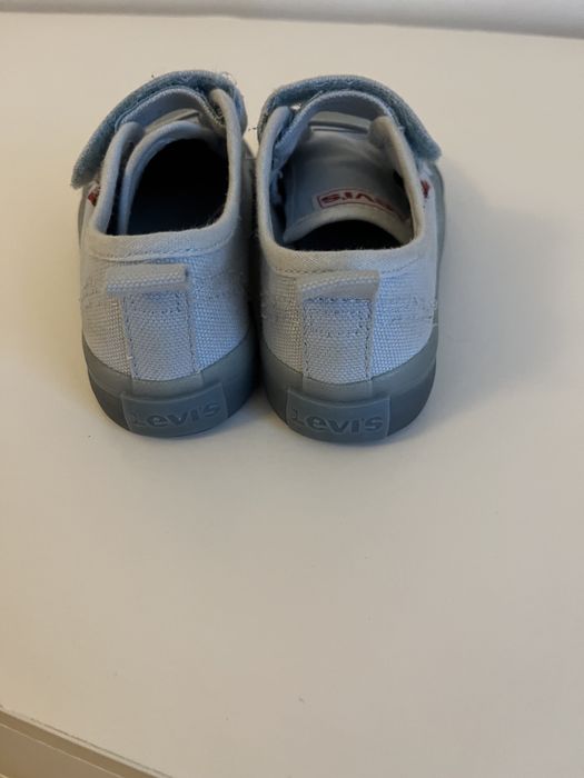 Sapatilhas marca Levi’s tam 26