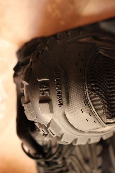 Balenciaga Defender 45 Nowe