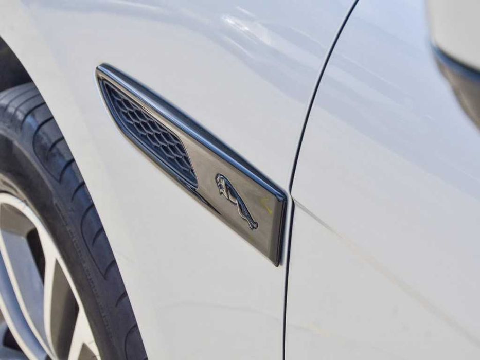 Jaguar F-Pace 2.0d R-Sport | Nacional | 130.000km | Full Look R-Sport