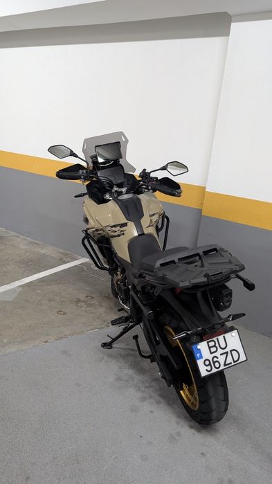 Voge 625 dsx desert sand - JANTE DOURADA!
