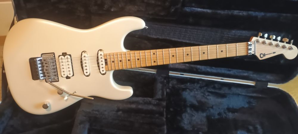 Charvel Pro-Mod San Dimas Style 1 HSS FR M