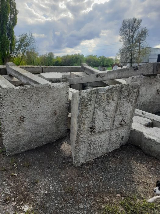 Бетонний склад-ангар