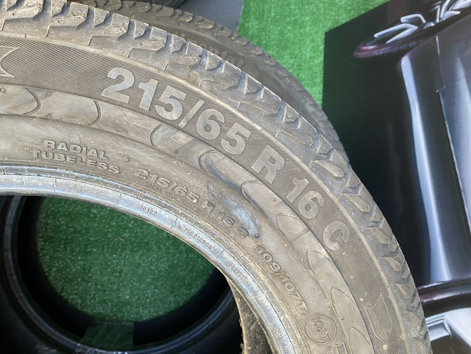 215/65 R16C Continental Vanco 2 пара  шин летних.