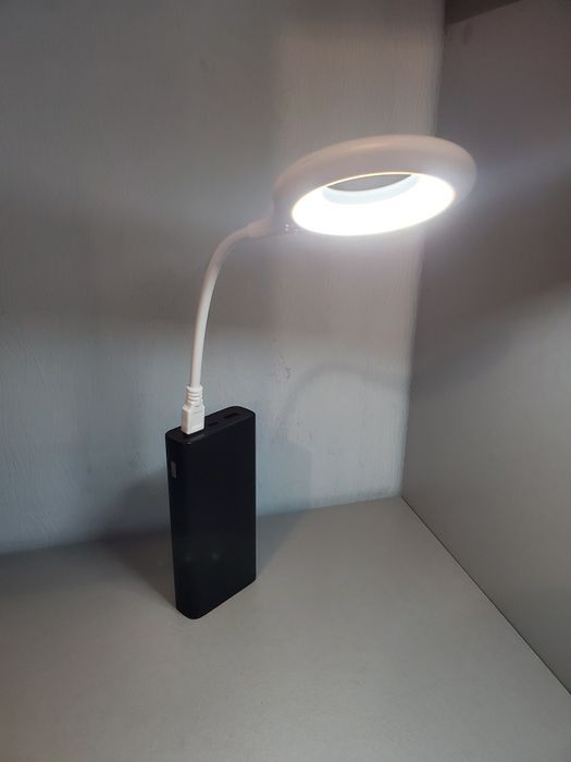 USB-лама гнучка від power bank